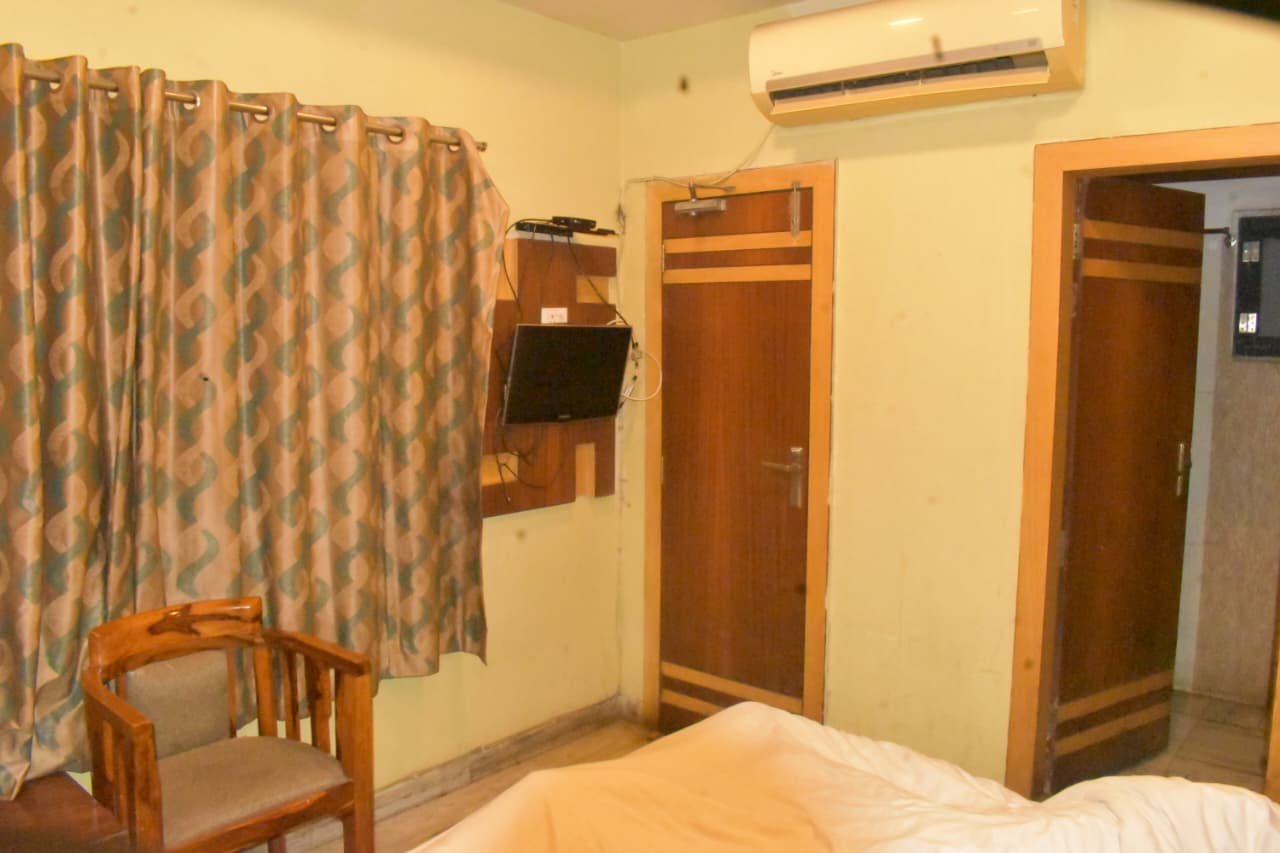 Ideal Hotel for Business Travelers